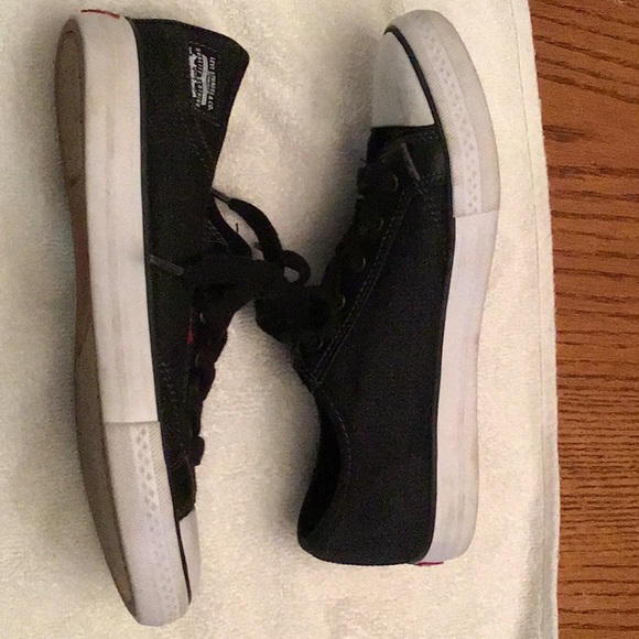 Levi Strauss & Co. kids size 4 lace up tennis shoe - Picture 1 of 7